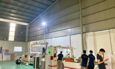 Gia công phủ acrylic , laminate , PET lên cốt ván