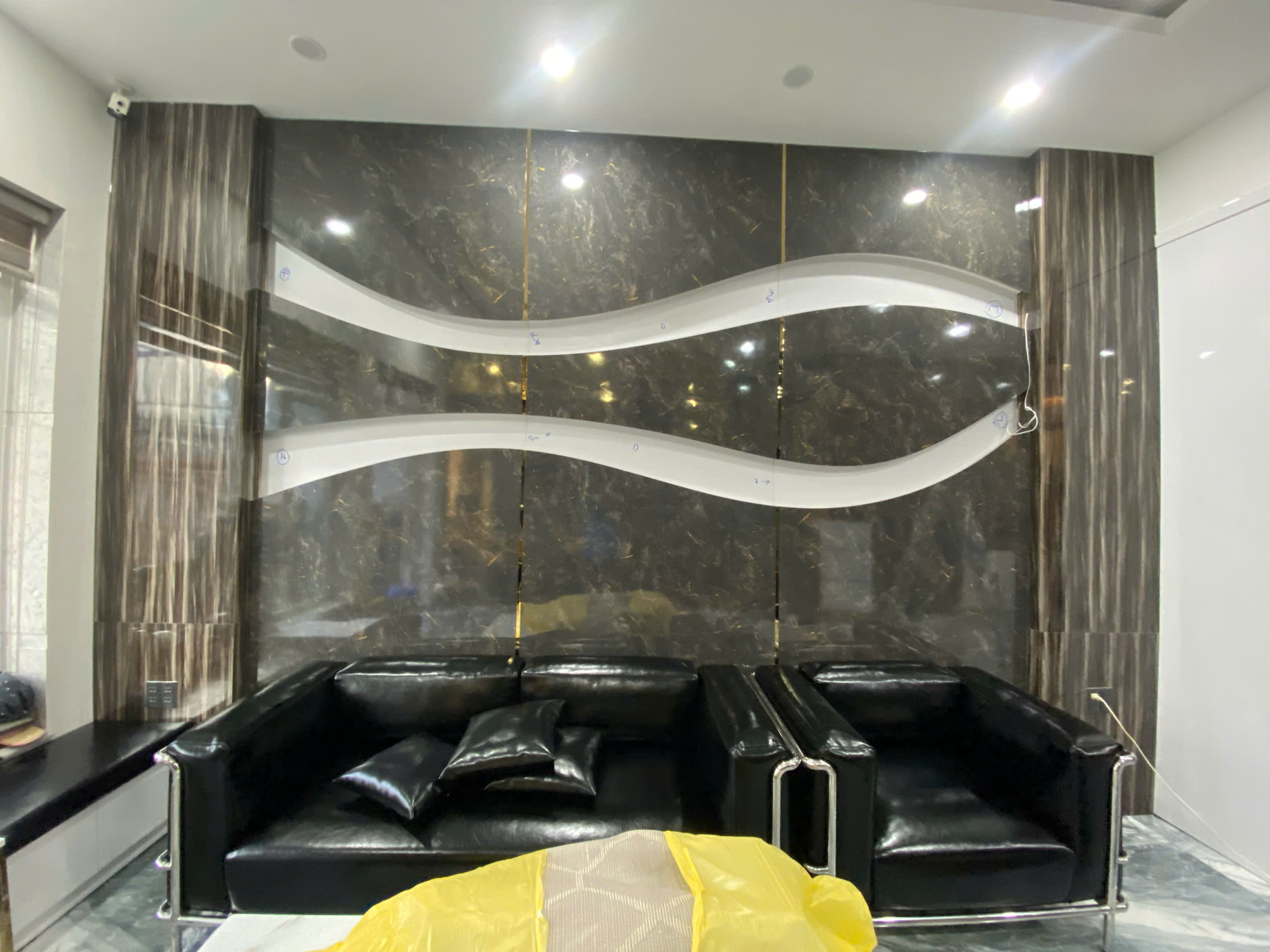 Gia công ép Acrylic lên bề mặt ván