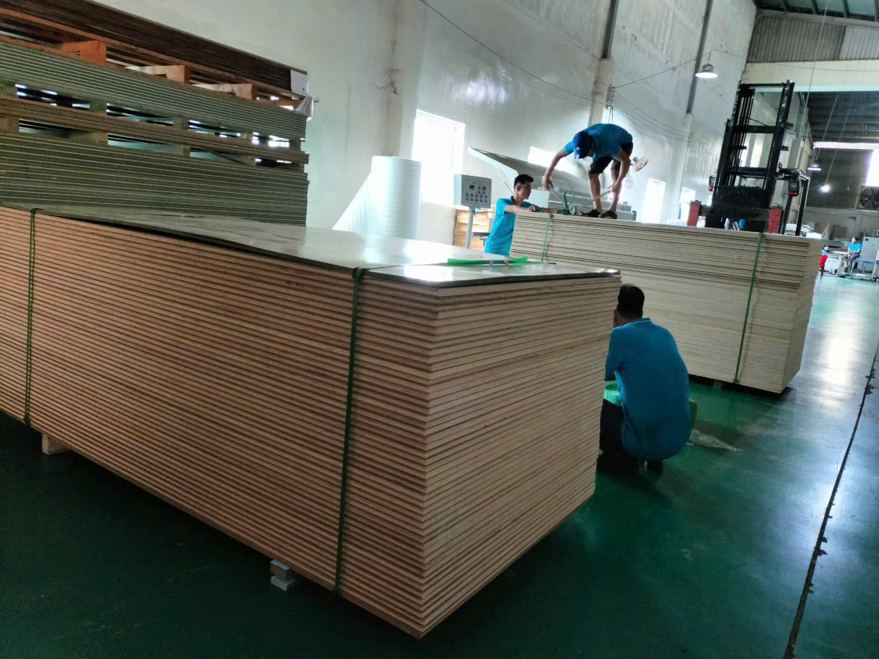 Khả năng chống ẩm và ứng dụng trong môi trường ẩm ướt