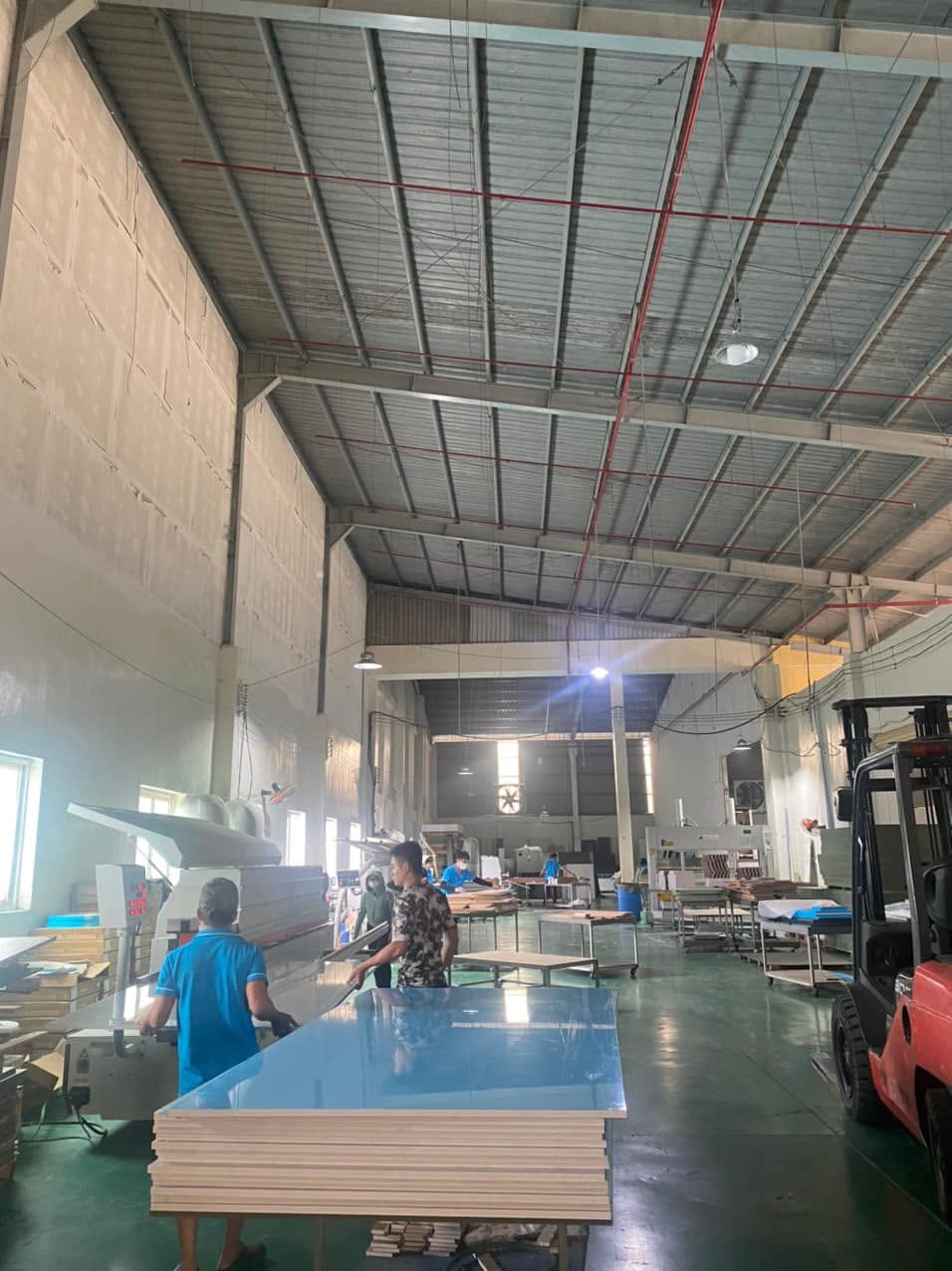 Ứng Dụng Thực Tế Của Gia Công Acrylic Nội Thất Trong Các Không Gian