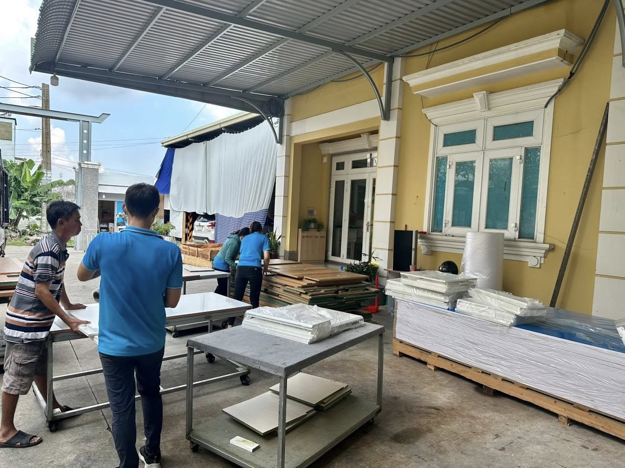 Ưu Điểm Nổi Bật Của Dịch Vụ Gia Công Acrylic Nội Thất Giá Tốt