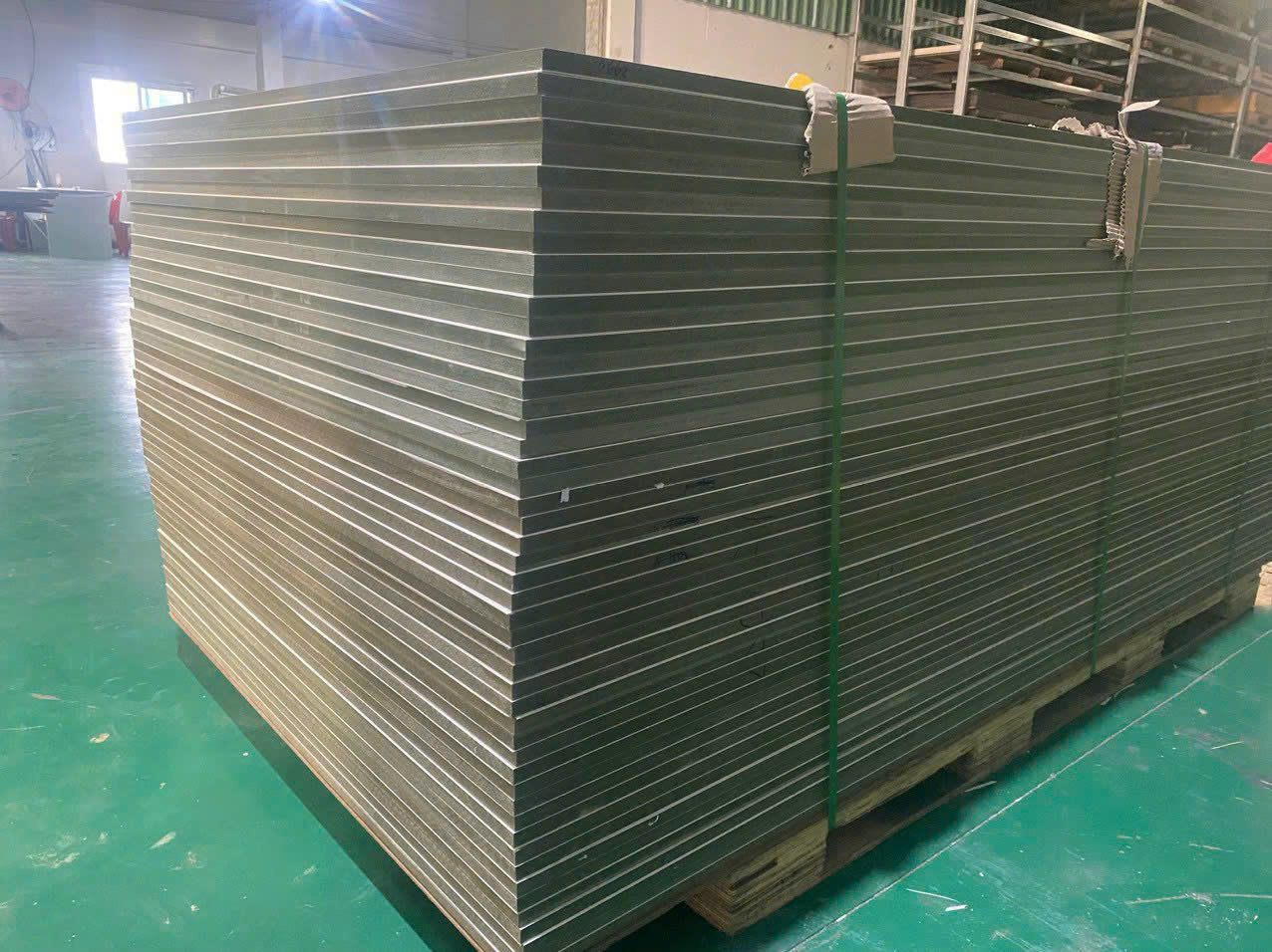 Công nghệ hiện đại giúp Nhận Gia Công Acrylic đạt độ chính xác cao